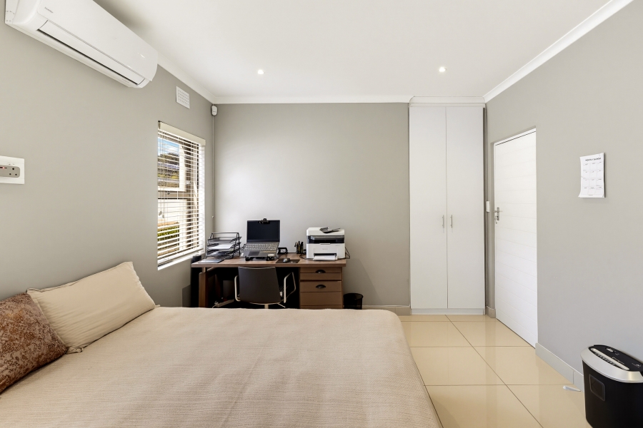 4 Bedroom Property for Sale in Pearl Marina Western Cape